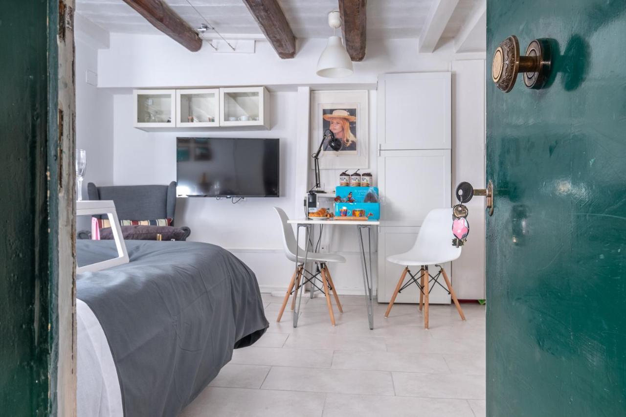 L'Antre de L'Amour Rome Extérieur photo